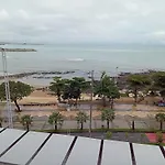 Flat Blue Tree Beira Mar By Escala