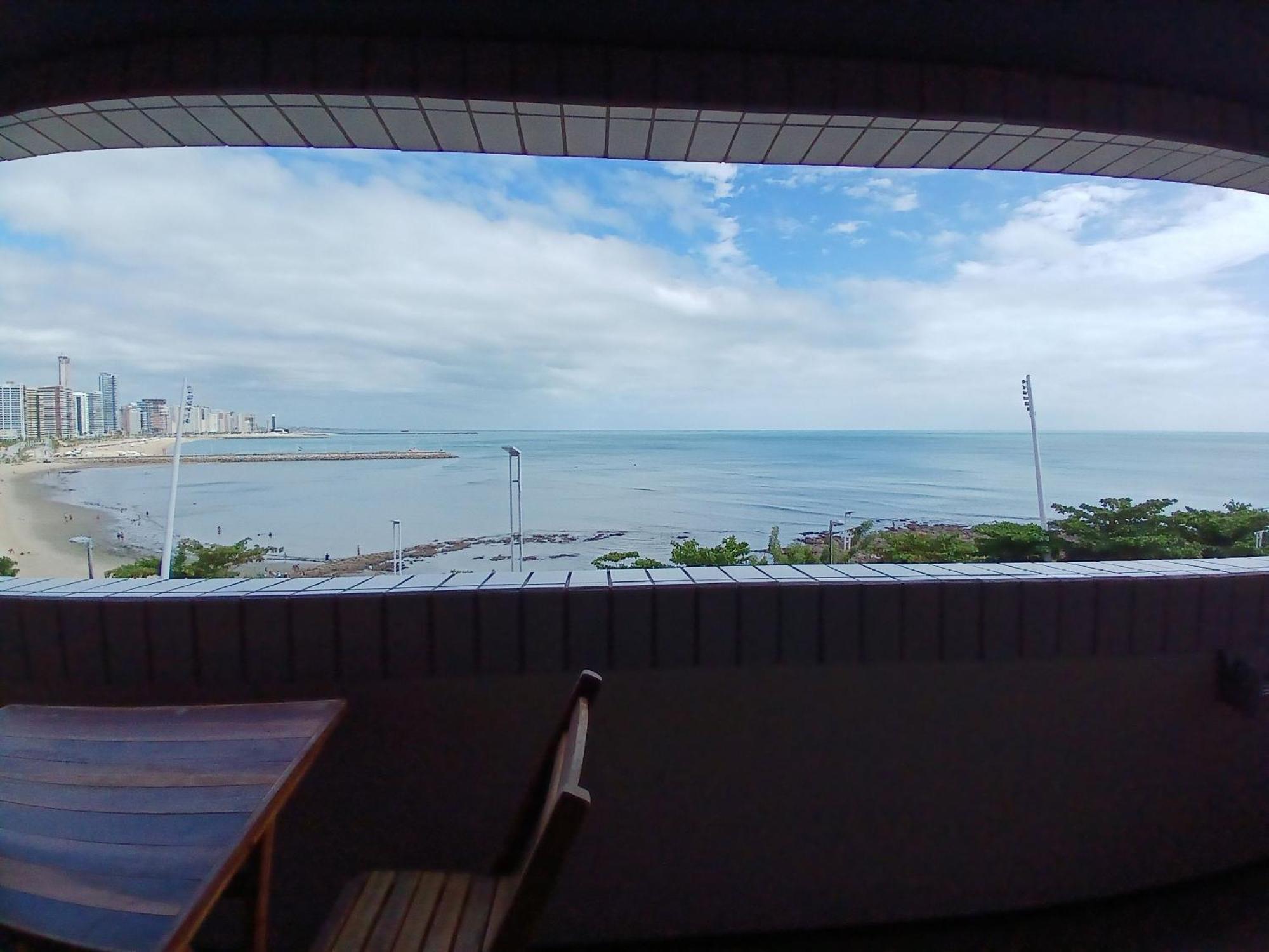 Flat Blue Tree Beira Mar By Escala